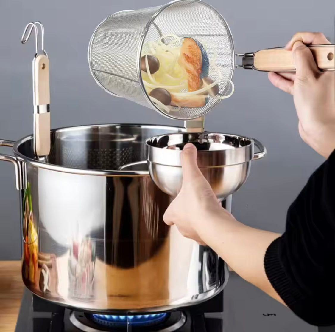Stainless Steel Kitchen Strainer With Wooden Handle, Frying Food Colander With Long Handle, Potato Chef Colander Tool Frying, French Fries Basket, Kitchen Noodles Fried Strainer, Wire Fine Mesh Oil Strainer Stainless Steel Kitchen Strainer With Wooden Handle, Frying Food Colander With Long Handle, Potato Chef Colander Tool Frying, French Fries Basket, Kitchen Noodles Fried Strainer, Wire Fine Mesh Oil Strainer